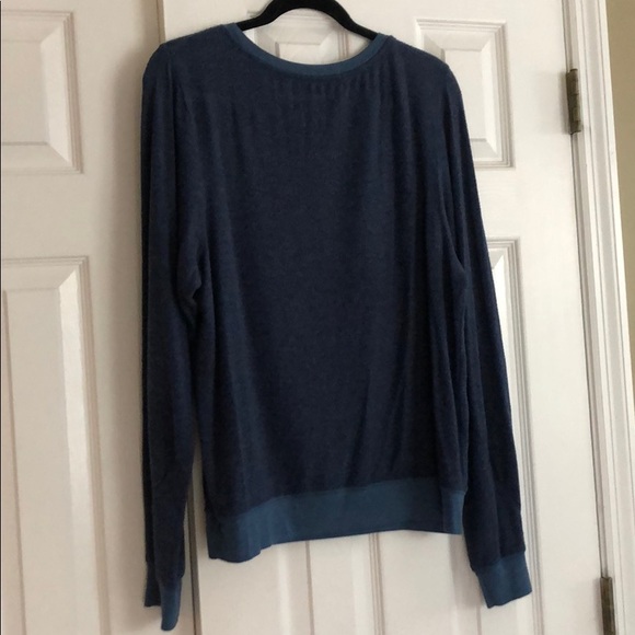 NWOT Wildfox Sweatshirt/Sweater, Large - Picture 3 of 4
